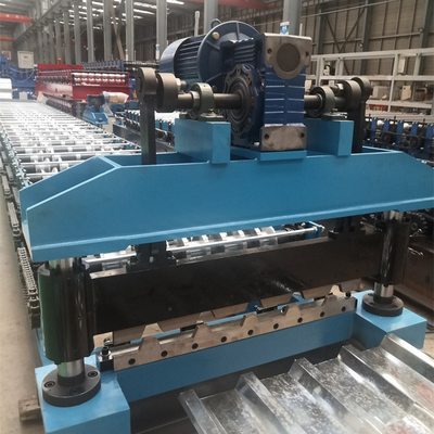Metal Color Steel Galvanized 686 Ibr Roof Panel Roll Forming Machine For Building Materials